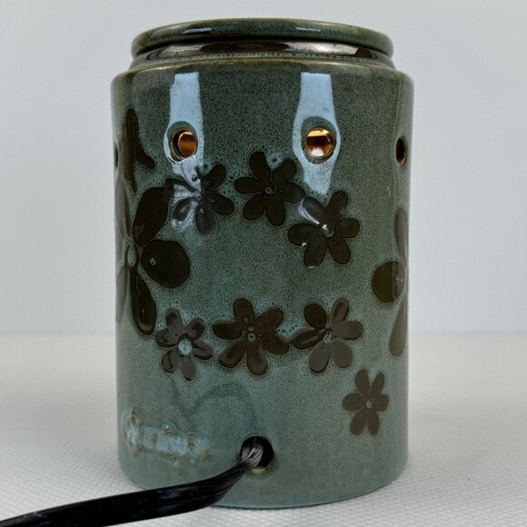 Scentsy Metal Petal 26974 Electric Warmer Ceramic Floral Butterflies Green 6" - Picture 2 of 16